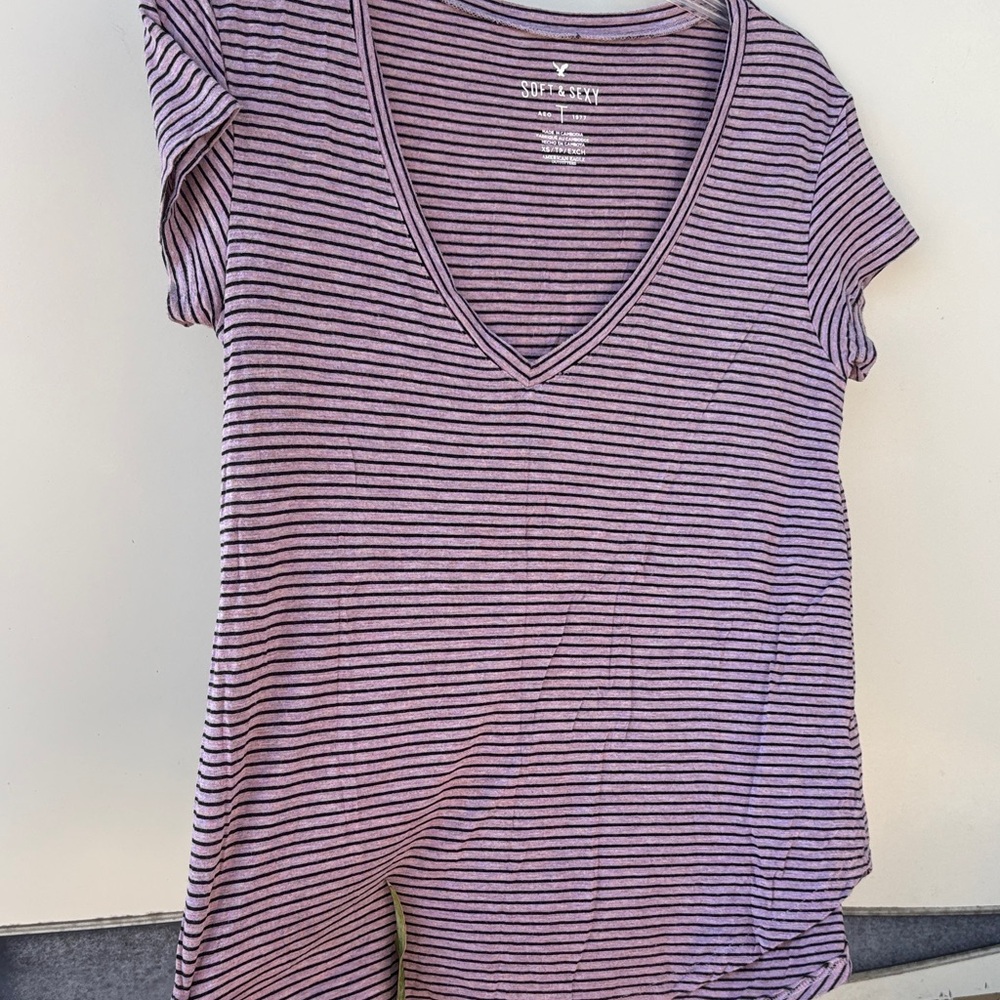 Old Navy Purple Striped V-Neck Tee